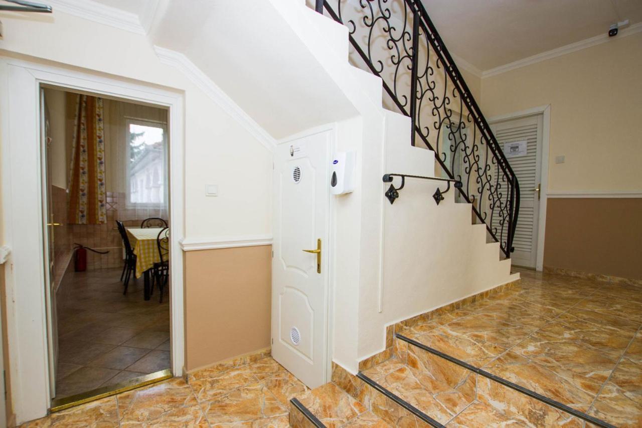 Hotel Járja Panzió Hajdúszoboszló Exterior foto