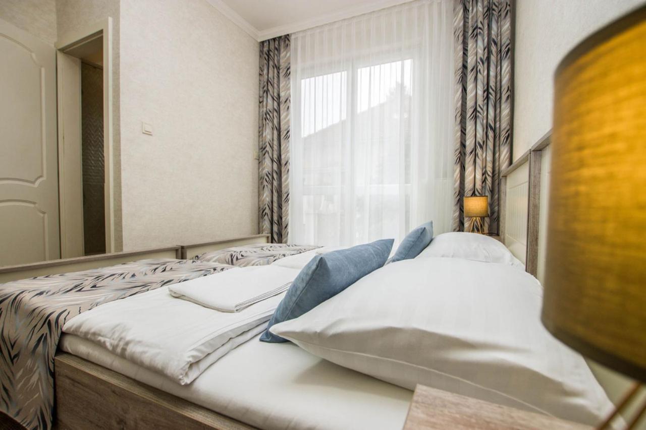 Hotel Járja Panzió Hajdúszoboszló Exterior foto